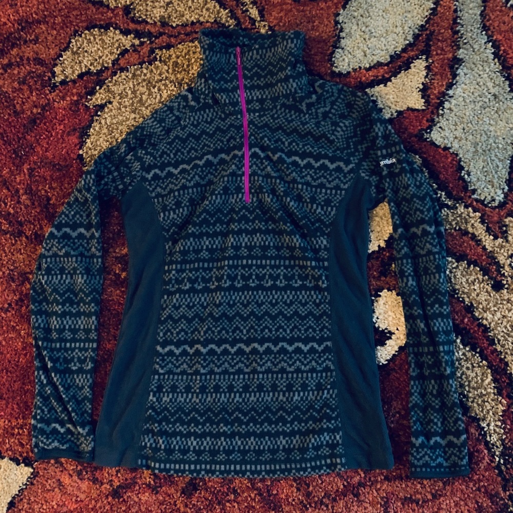 Columbia gray and black sweater size Extra Small